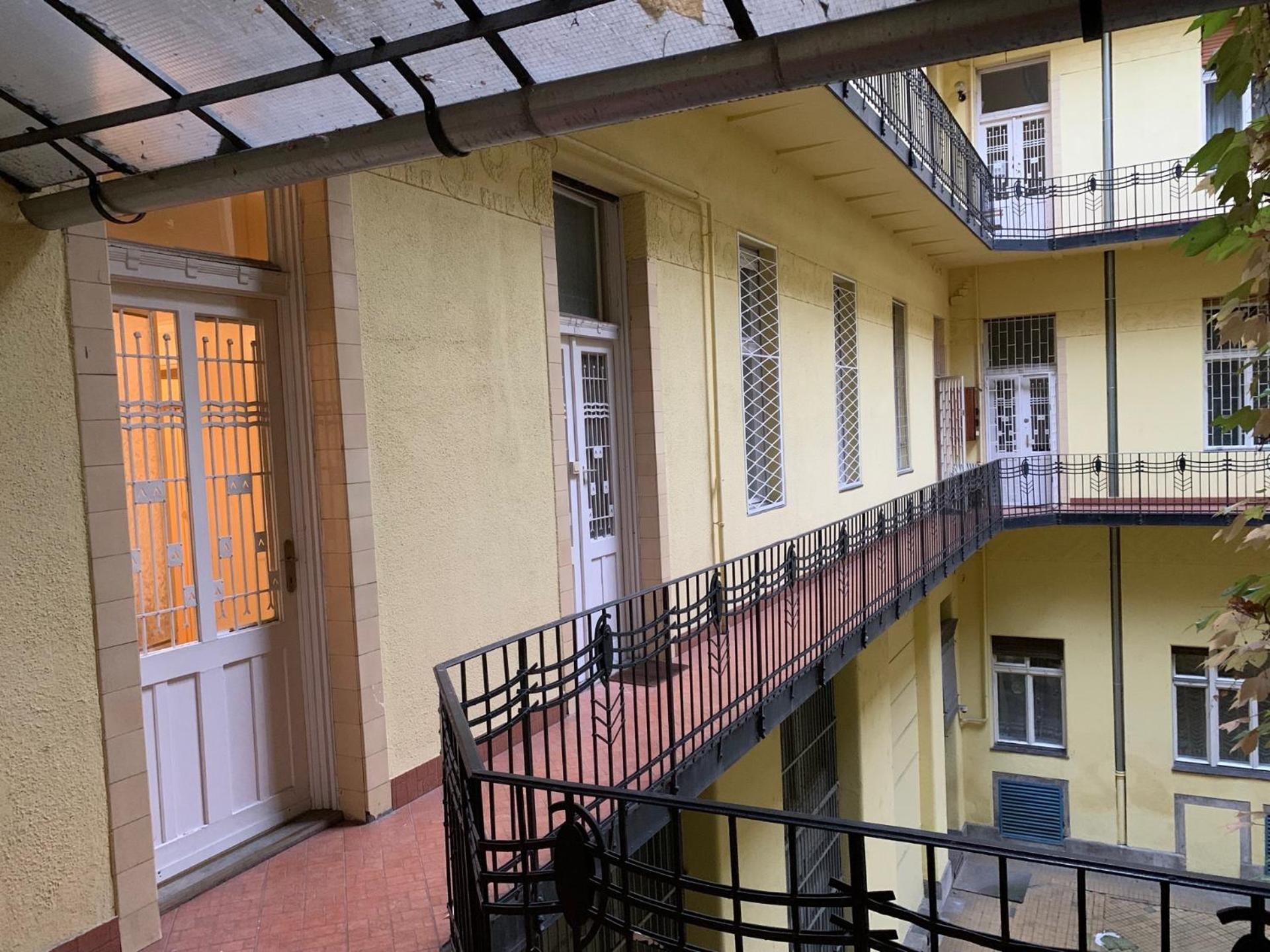 Liszt Ferenc Long-term Budget Apartment